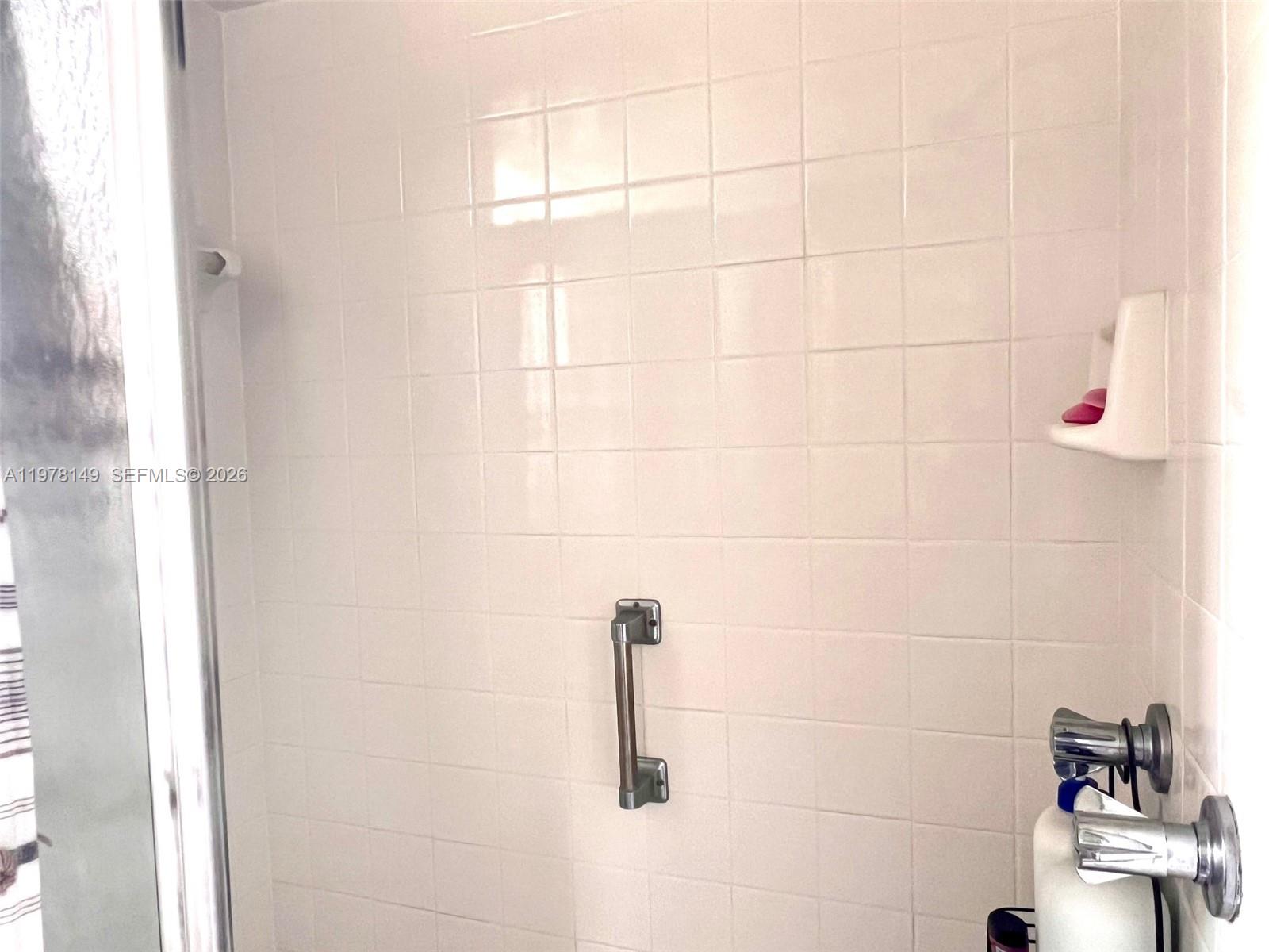 2811 Somerset Dr #211 Lauderdale Lakes, FL 33311