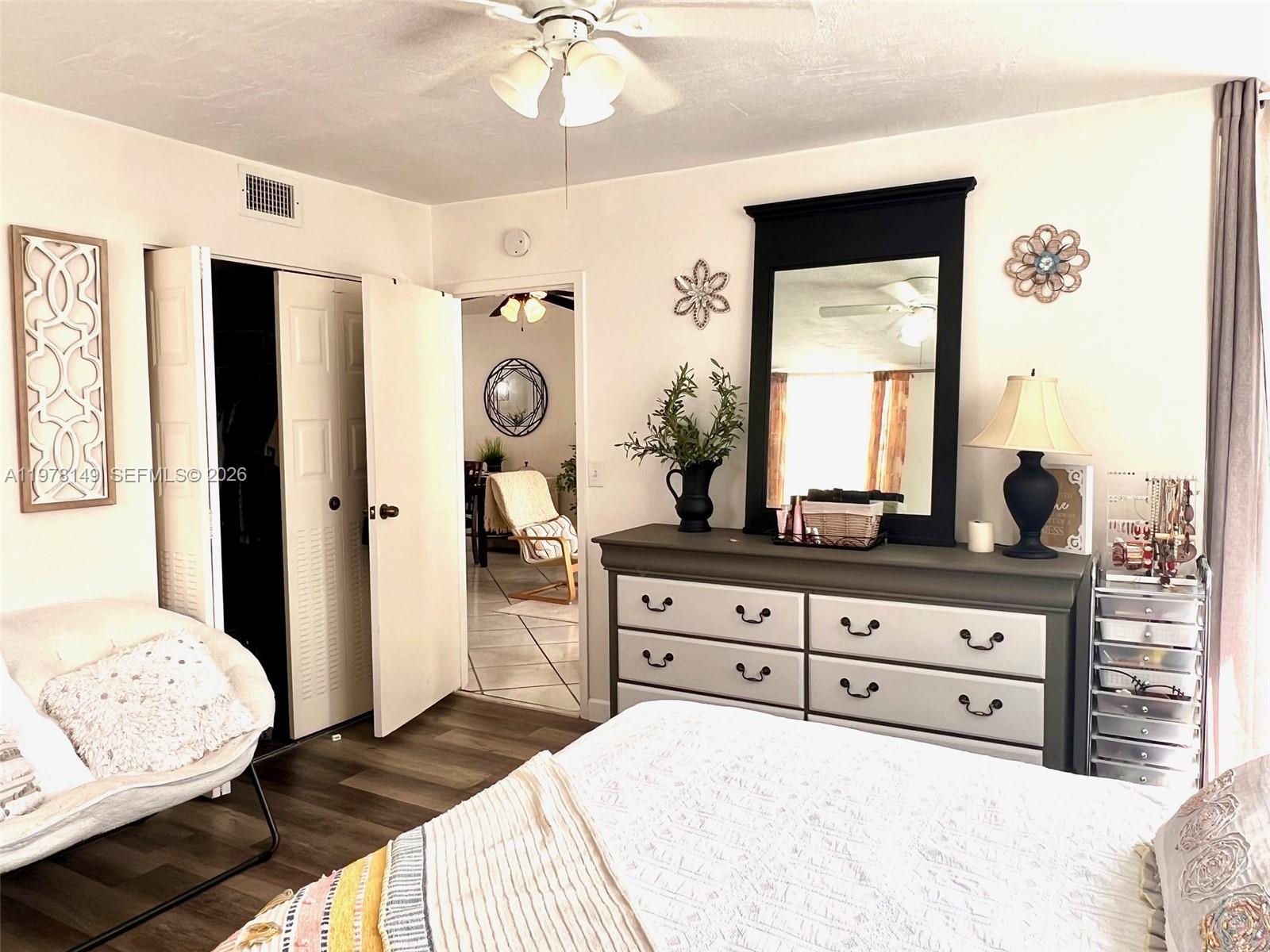 2811 Somerset Dr #211 Lauderdale Lakes, FL 33311