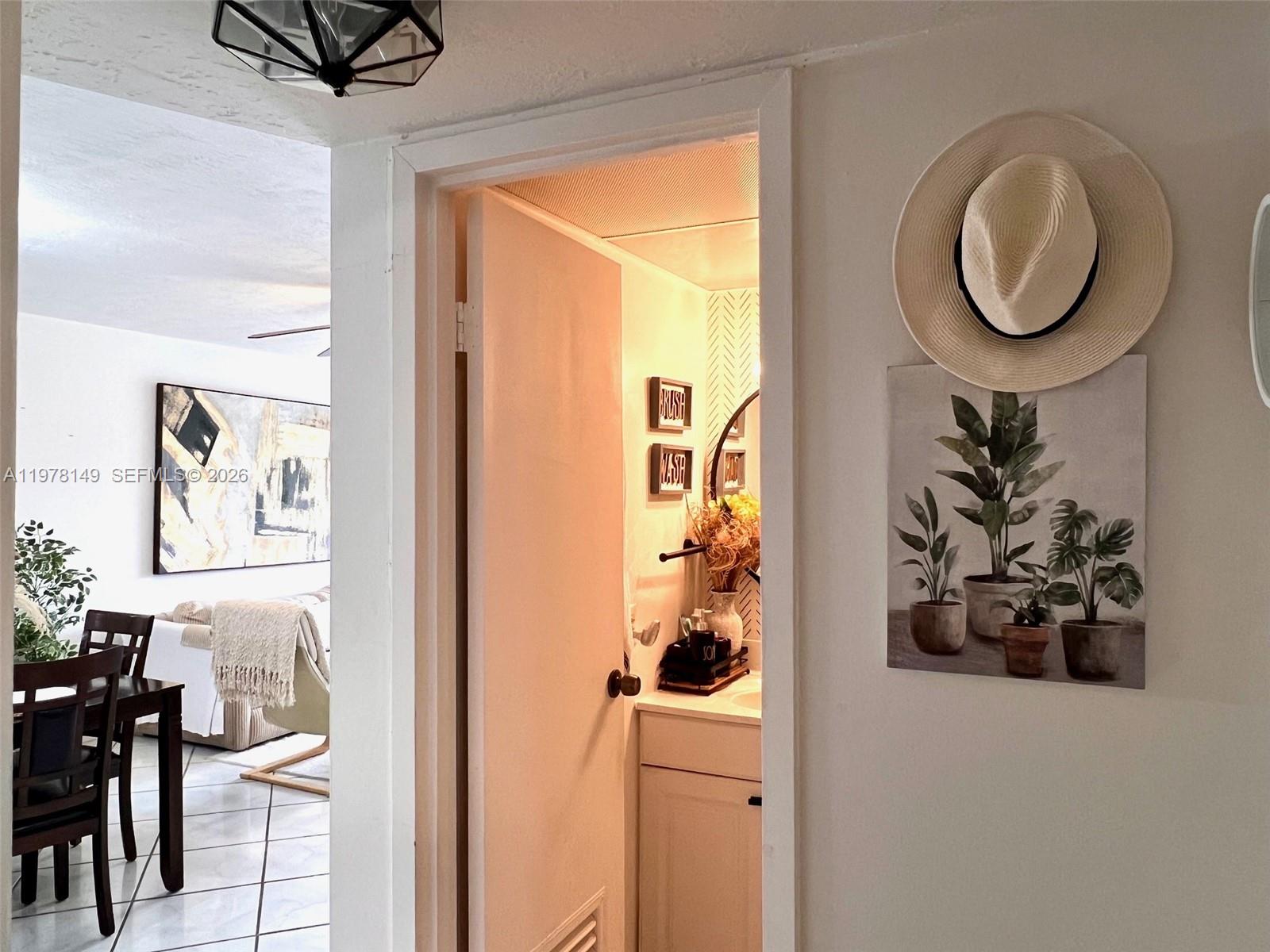 2811 Somerset Dr #211 Lauderdale Lakes, FL 33311