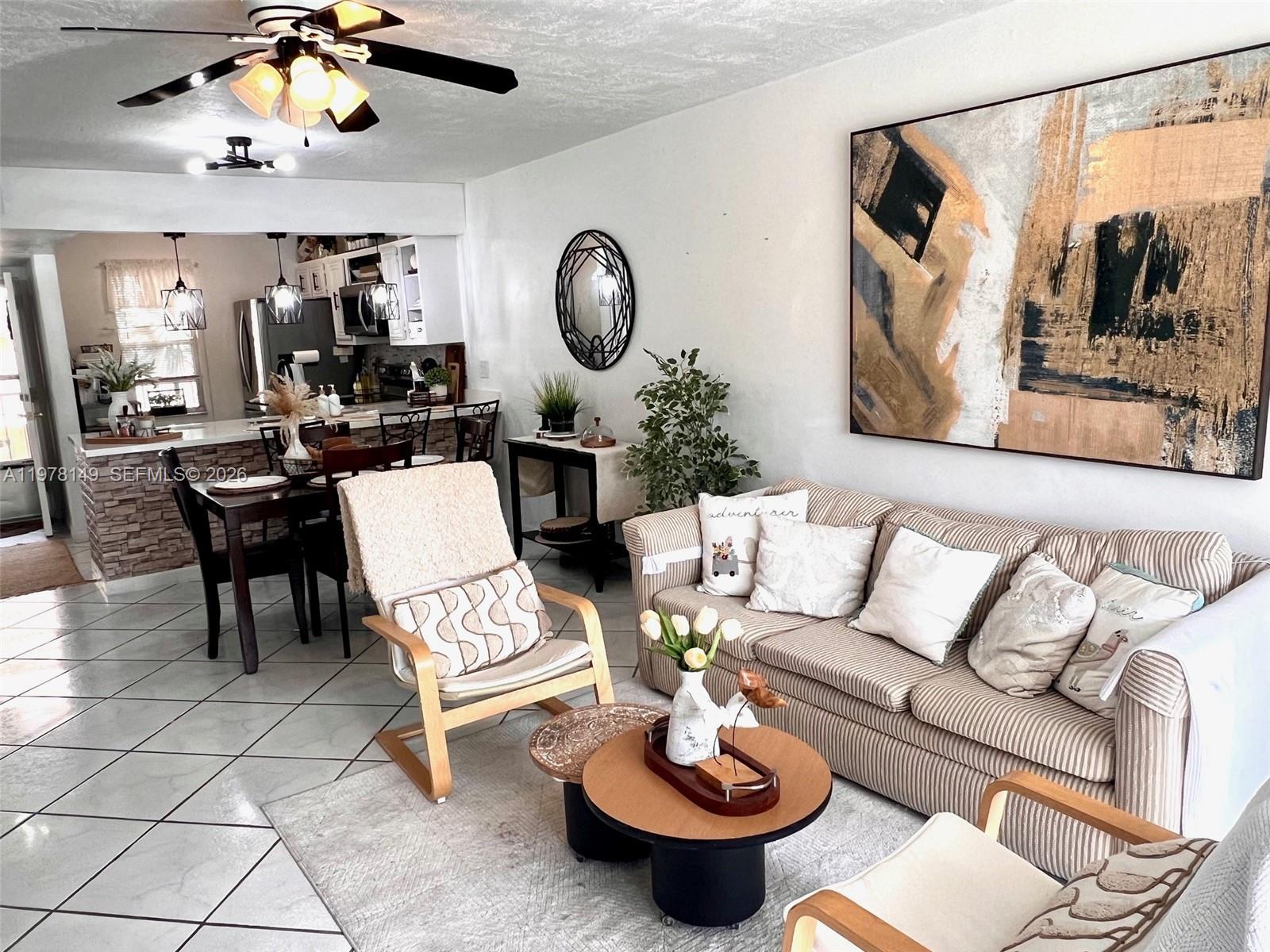 2811 Somerset Dr #211 Lauderdale Lakes, FL 33311