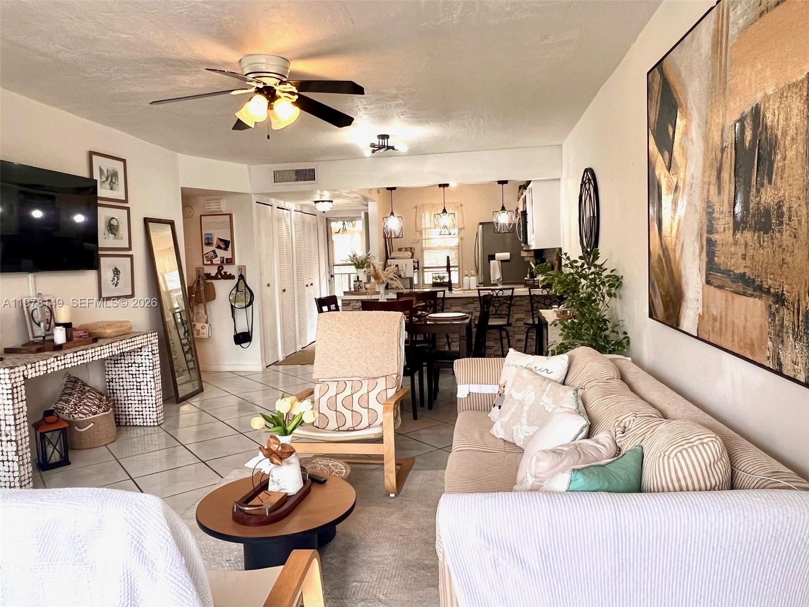 2811 Somerset Dr #211 Lauderdale Lakes, FL 33311