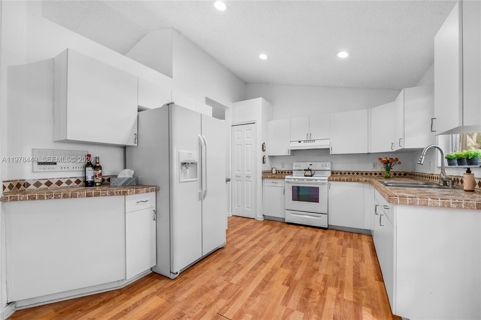 2020 SE 5th Pl Homestead, FL 33033