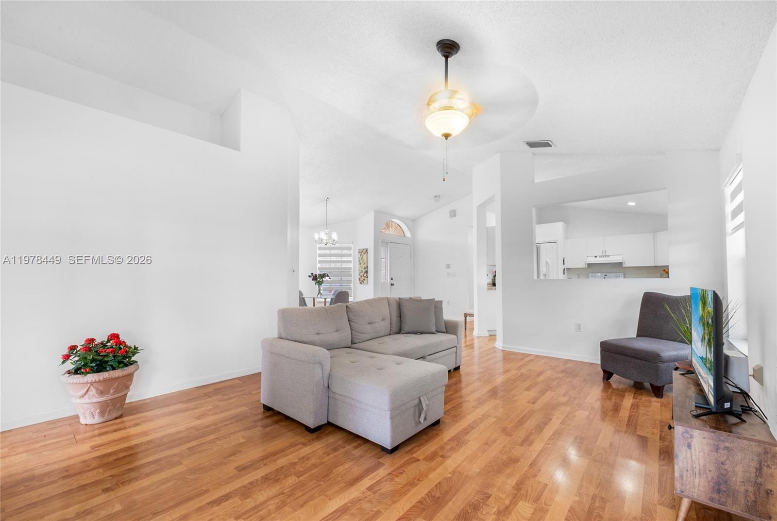 2020 SE 5th Pl Homestead, FL 33033