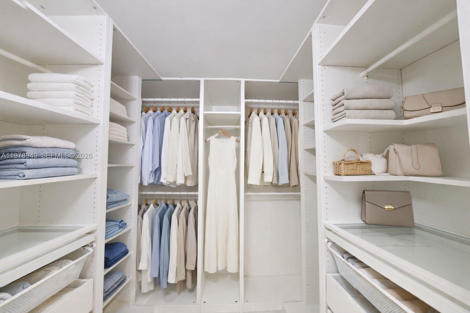 1000 W Island Blvd #1812 Aventura, FL 33160