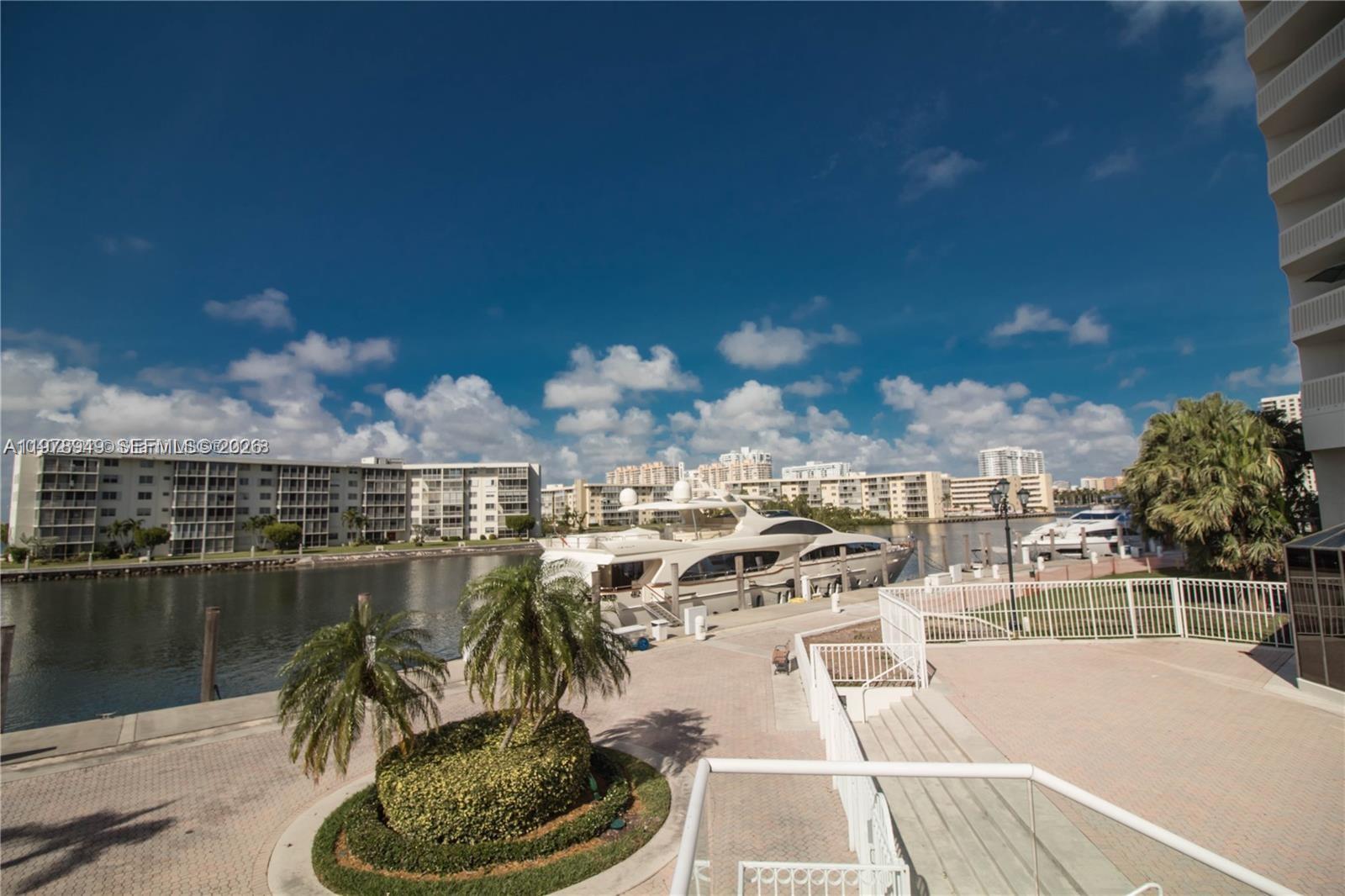 1000 W Island Blvd #1812 Aventura, FL 33160