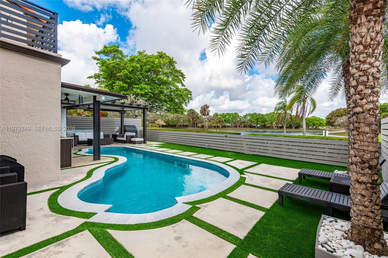 15025 SW 96th Ter Miami, FL 33196