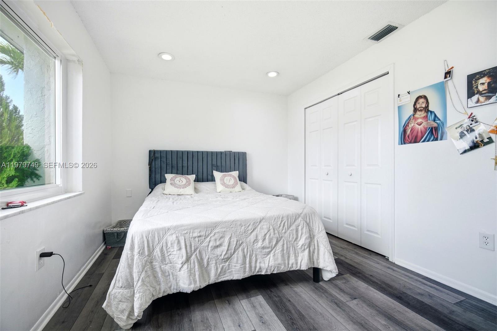 1185 NW 92nd Ave Pembroke Pines, FL 33024