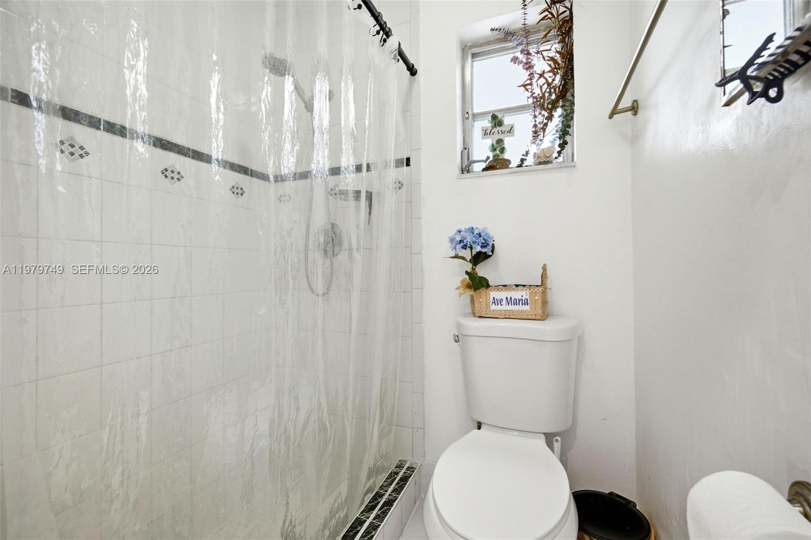 1185 NW 92nd Ave Pembroke Pines, FL 33024