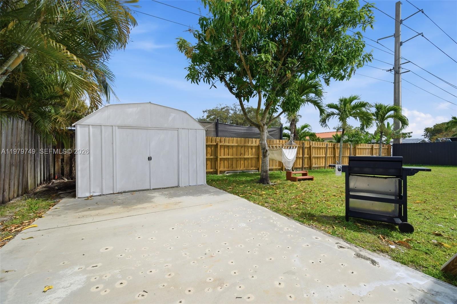 1185 NW 92nd Ave Pembroke Pines, FL 33024