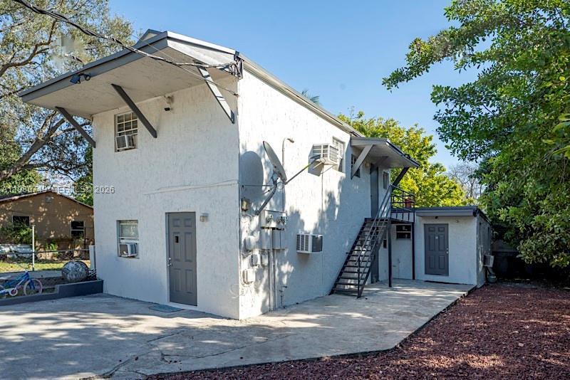 2378 NW 60th St Miami, FL 33142