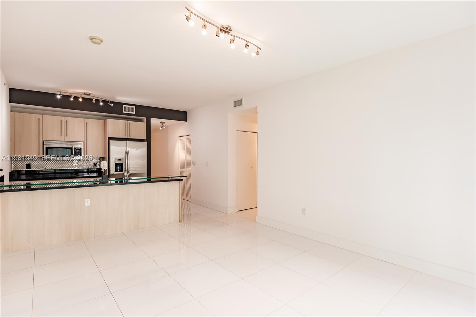 1111 SW 1st Ave #3216-N Miami, FL 33130