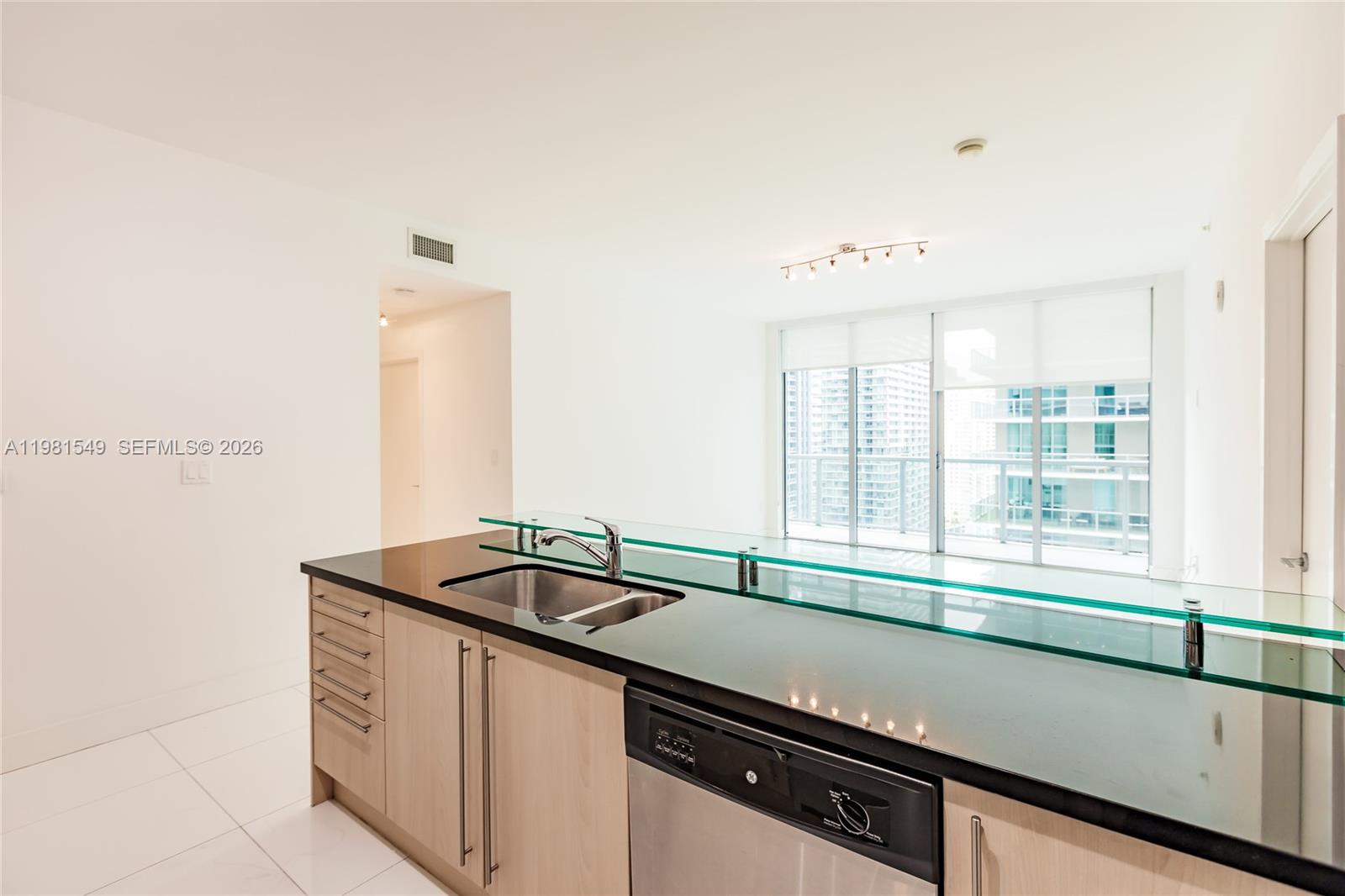 1111 SW 1st Ave #3216-N Miami, FL 33130