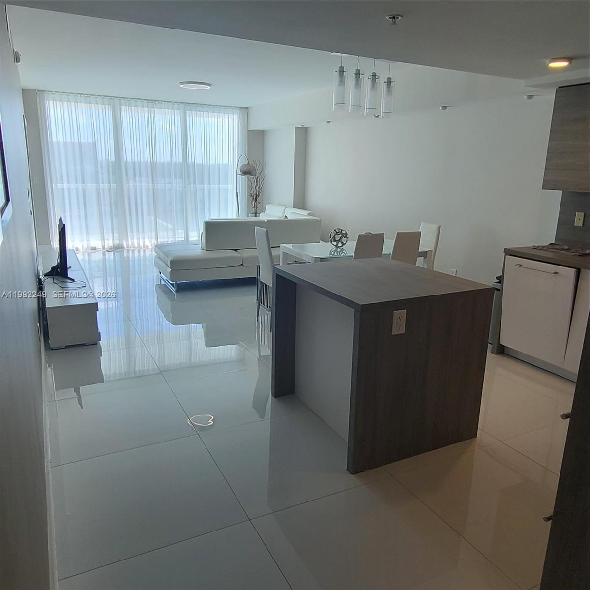image 400 Sunny Isles32