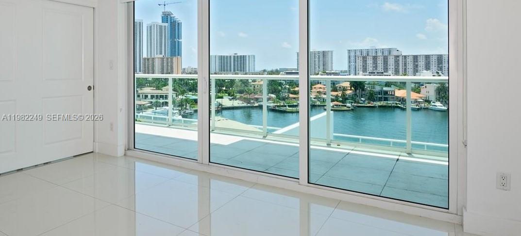 image 400 Sunny Isles37
