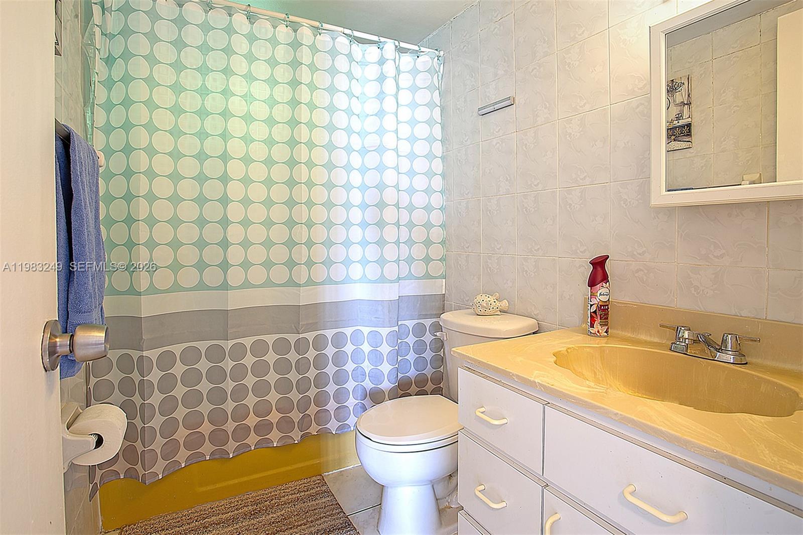 1530 SW 2nd St #405 Miami, FL 33135