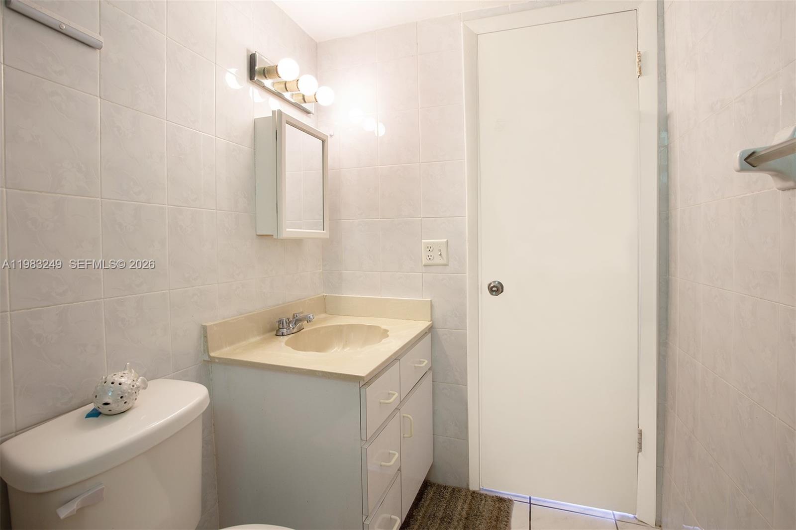 1530 SW 2nd St #405 Miami, FL 33135