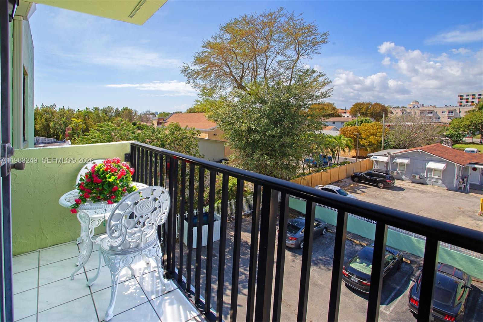 1530 SW 2nd St #405 Miami, FL 33135