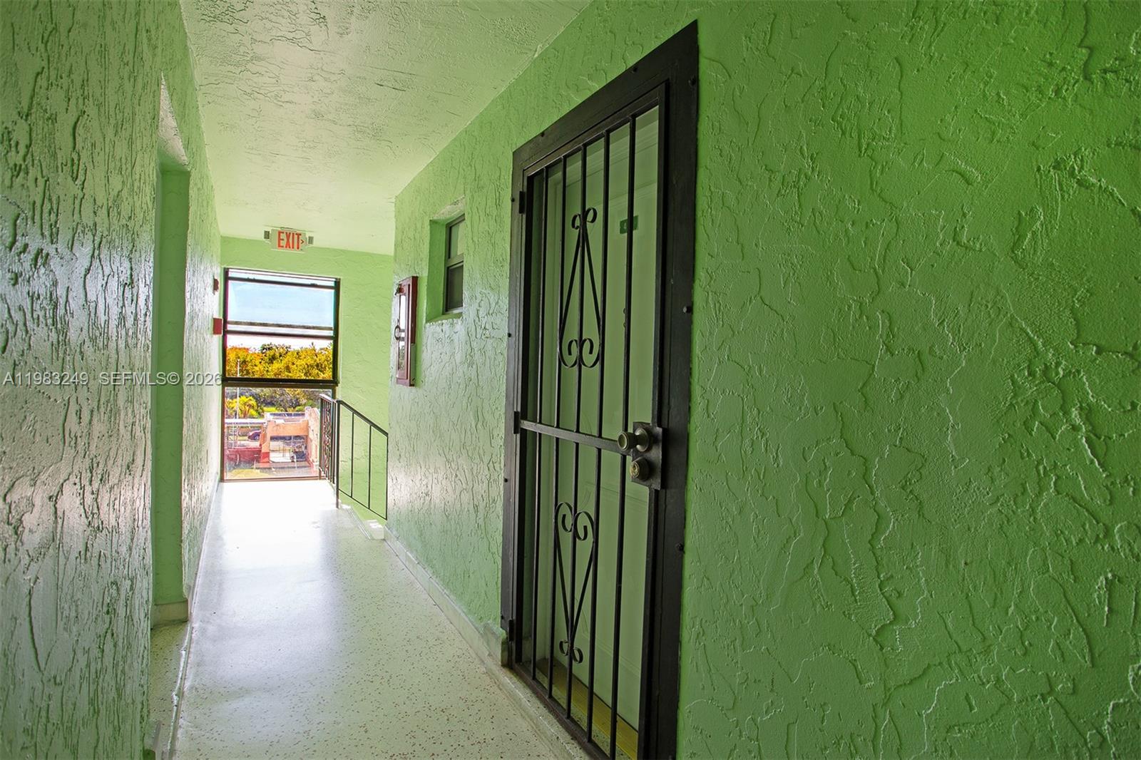 1530 SW 2nd St #405 Miami, FL 33135