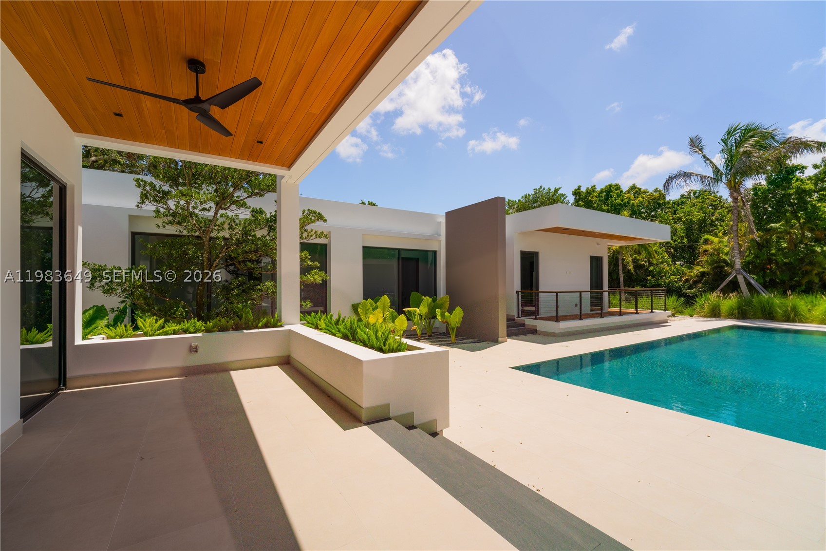 11720 SW 77th Ave Pinecrest, FL 33156