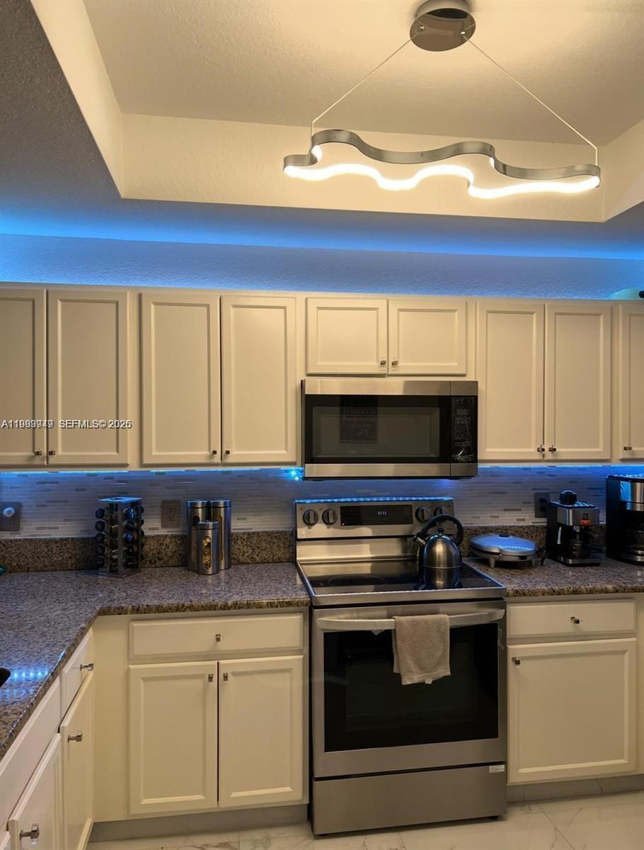 11501 NW 89th St #102