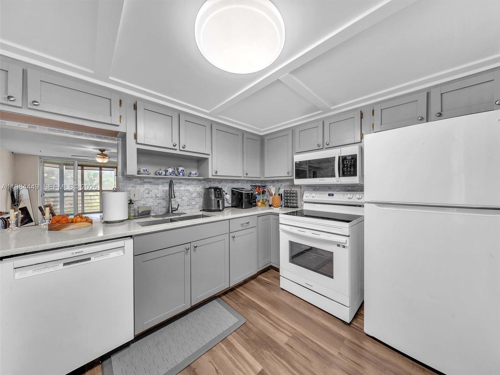 1101 NE 191st St #307 Miami, FL 33179