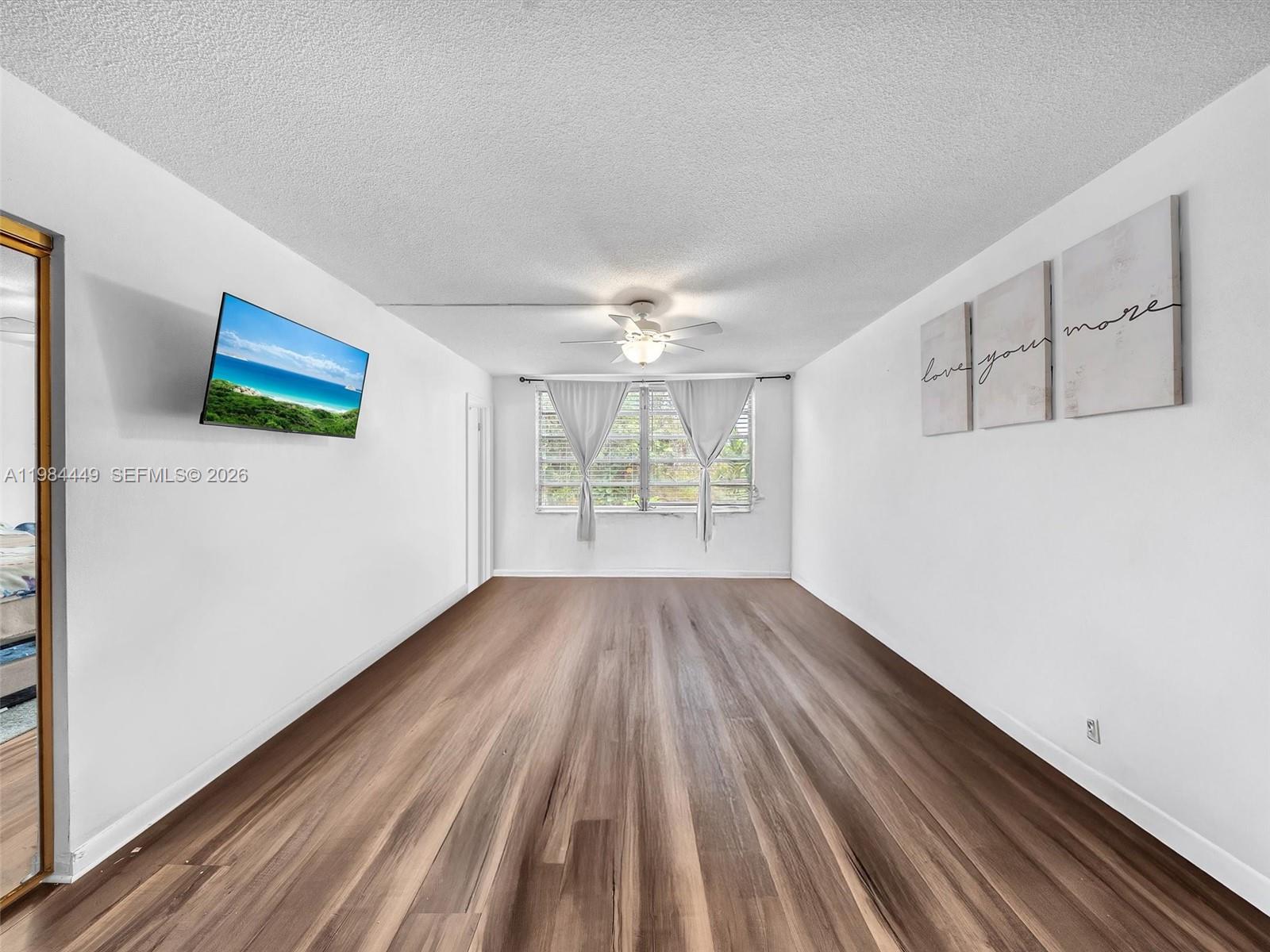 1101 NE 191st St #307 Miami, FL 33179