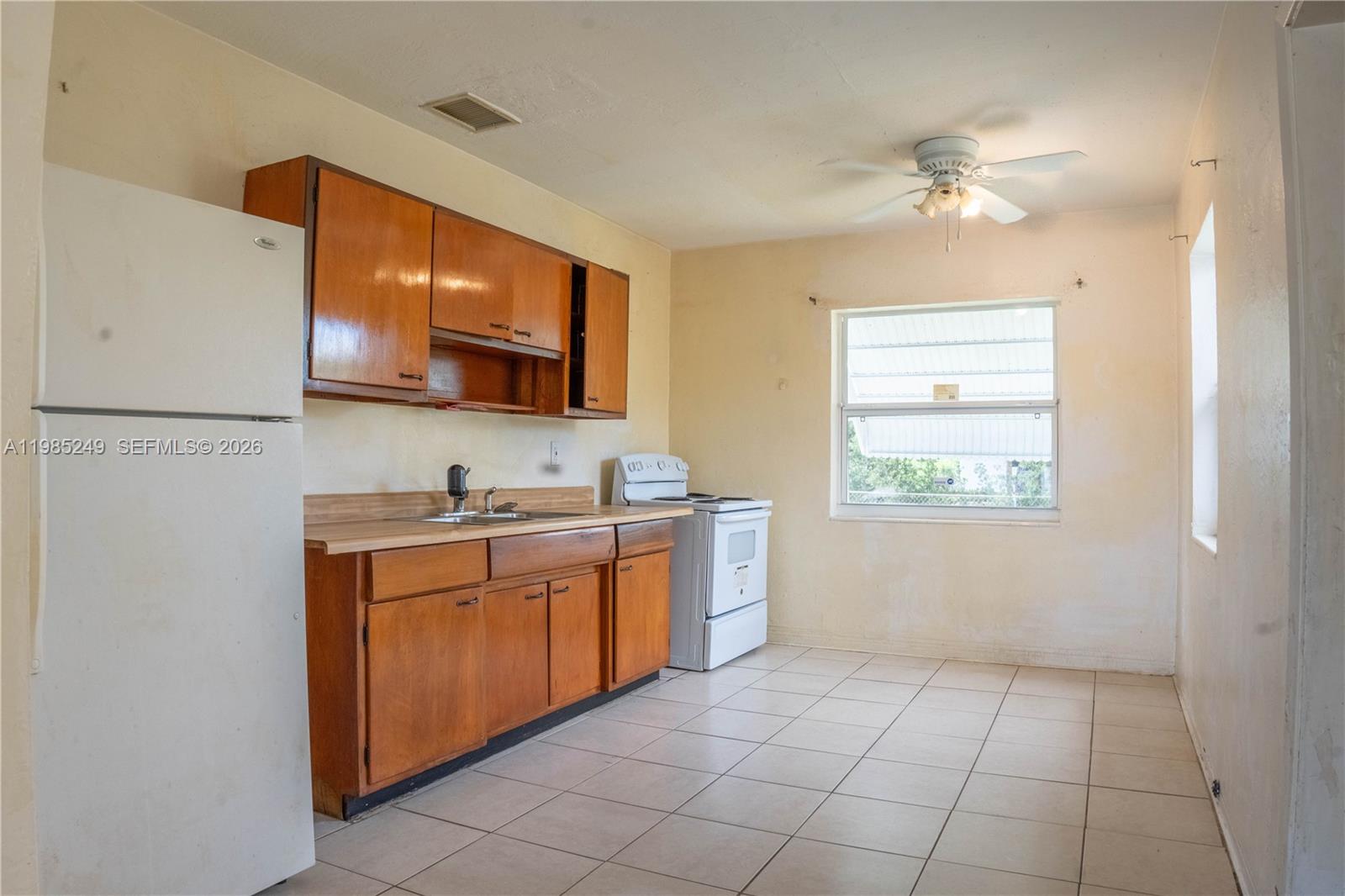 3230 SW 47th Ave West Park, FL 33023