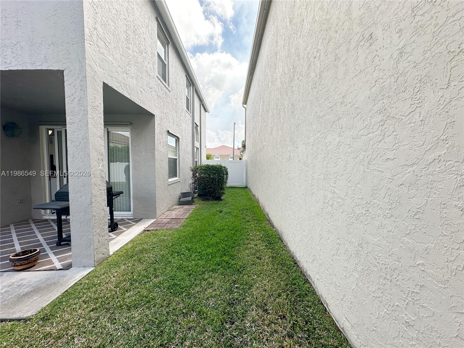15973 NW 16th Ct Pembroke Pines, FL 33028