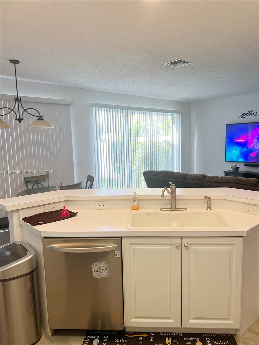 15973 NW 16th Ct Pembroke Pines, FL 33028