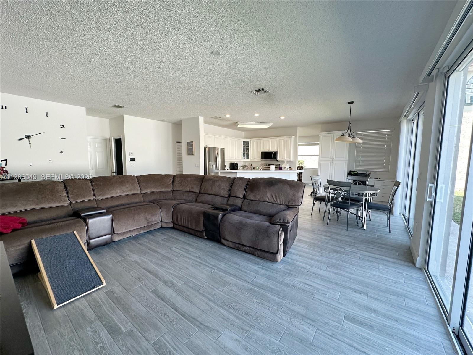 15973 NW 16th Ct Pembroke Pines, FL 33028