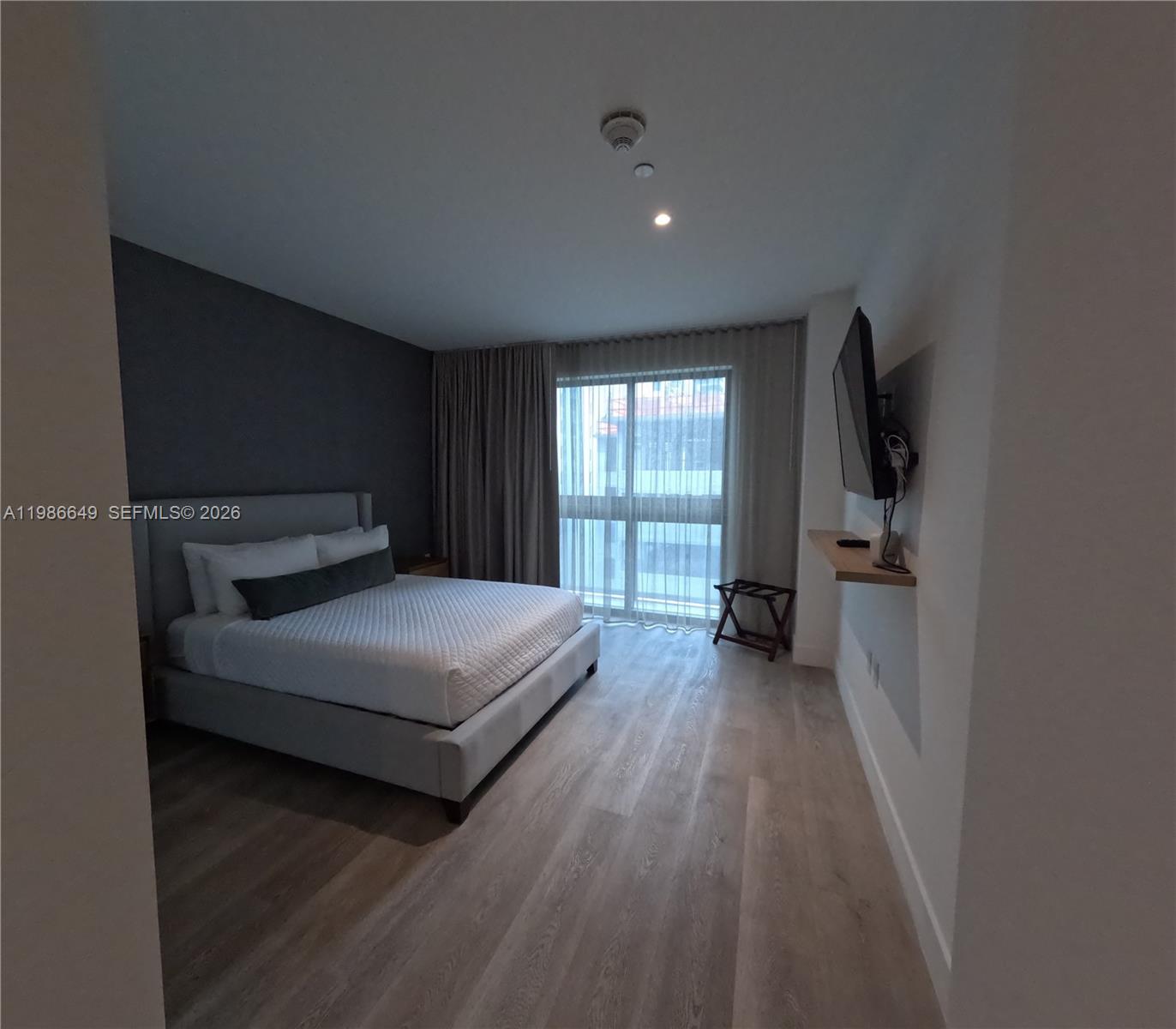 239 SW 9th St #508 Miami, FL 33130