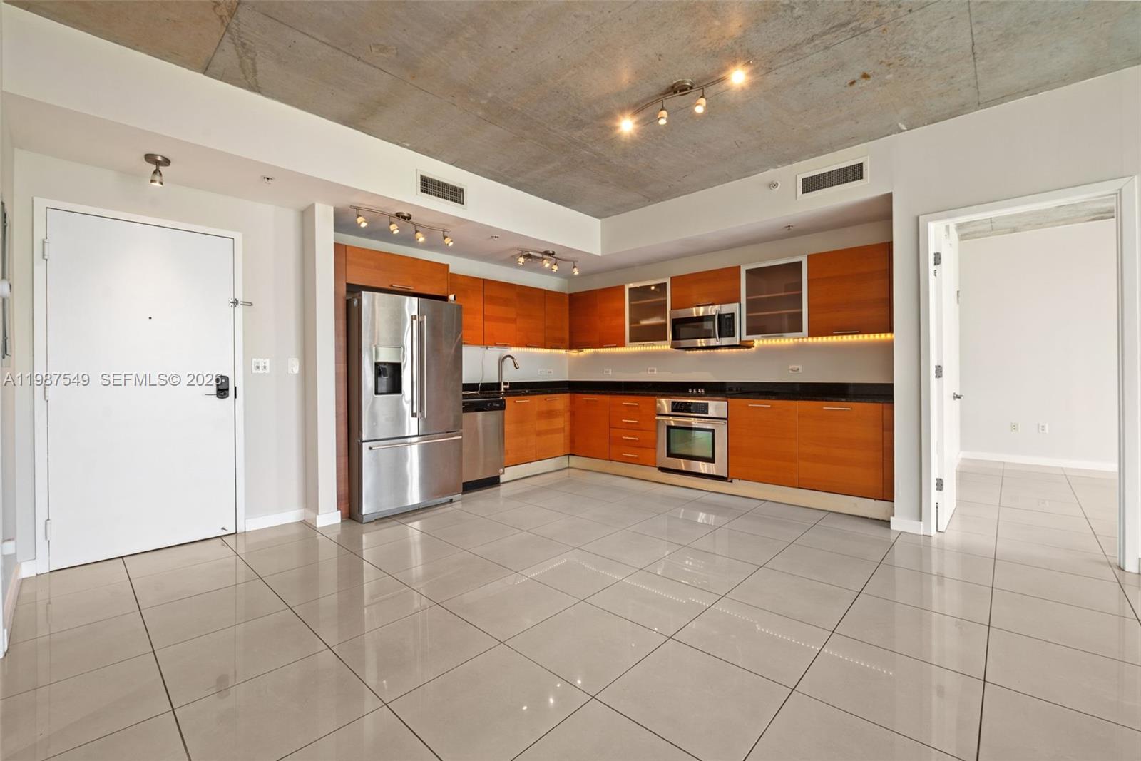 3470 E Coast Ave #H0302 Miami, FL 33137