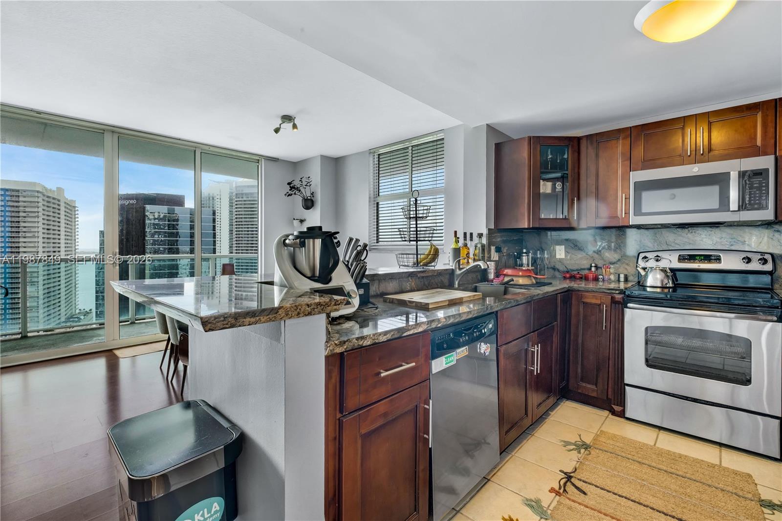 image Vue at Brickell42