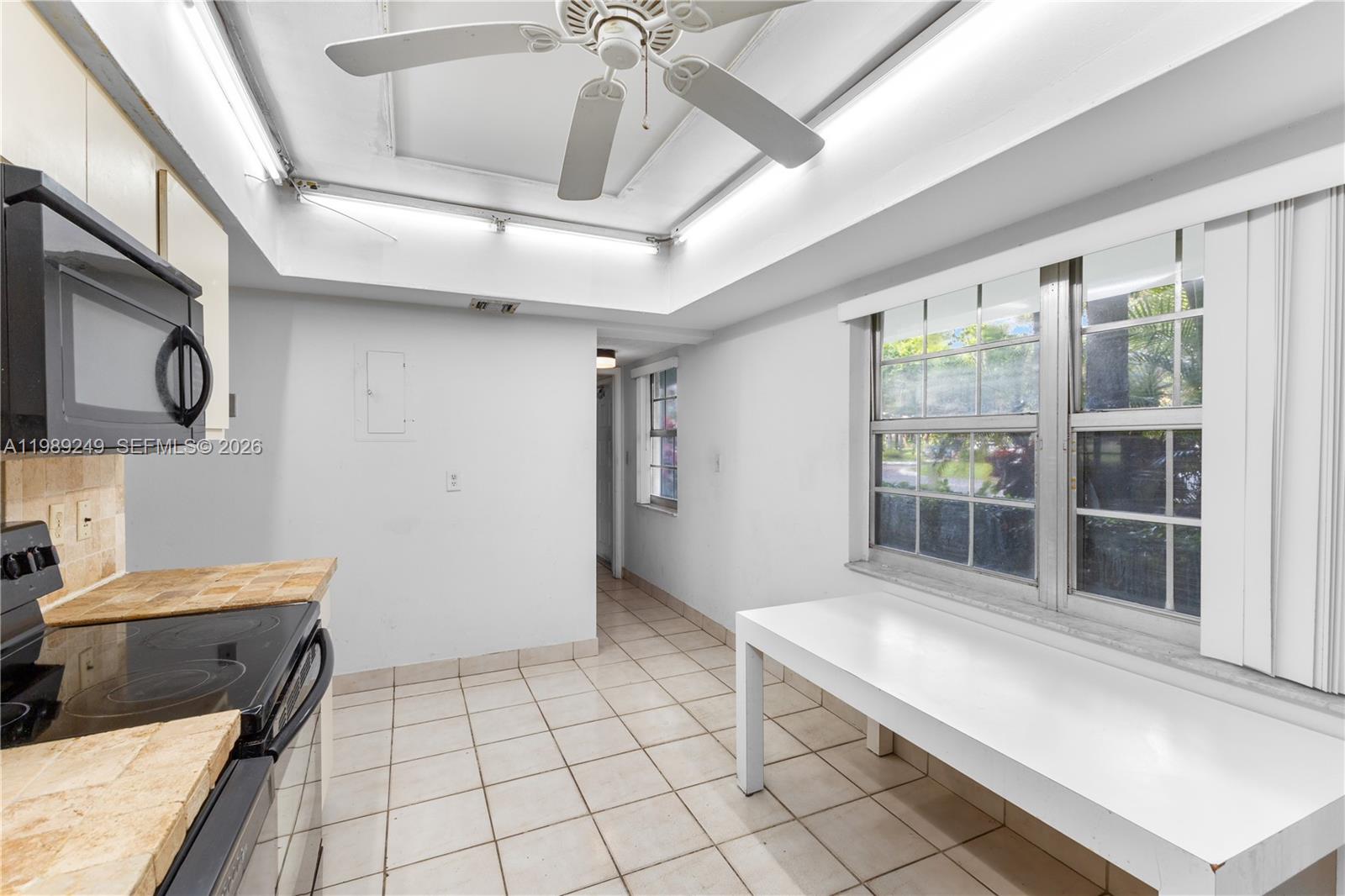 806 Cypress Grv Ln #111 Pompano Beach, FL 33069