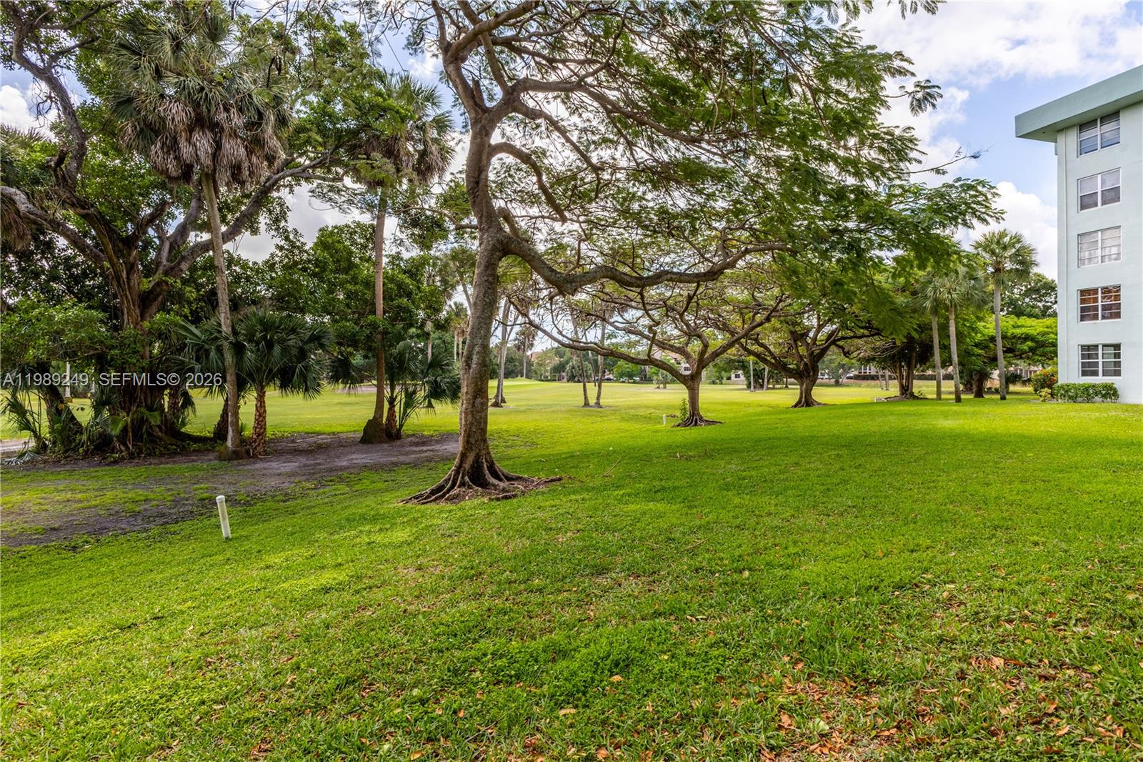 806 Cypress Grv Ln #111 Pompano Beach, FL 33069