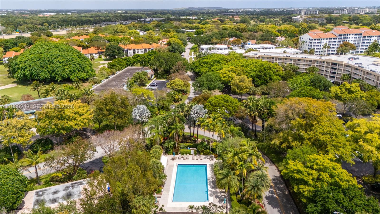 806 Cypress Grv Ln #111 Pompano Beach, FL 33069