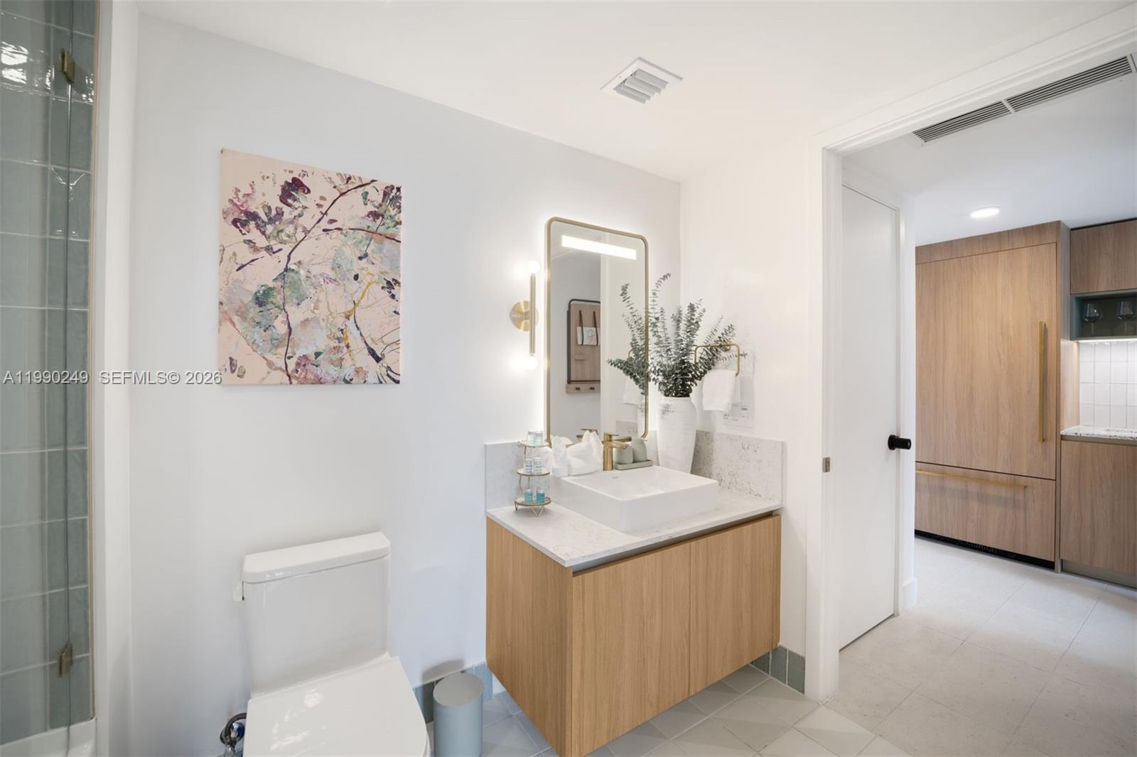 159 NE 6th St #2607 Miami, FL 33132