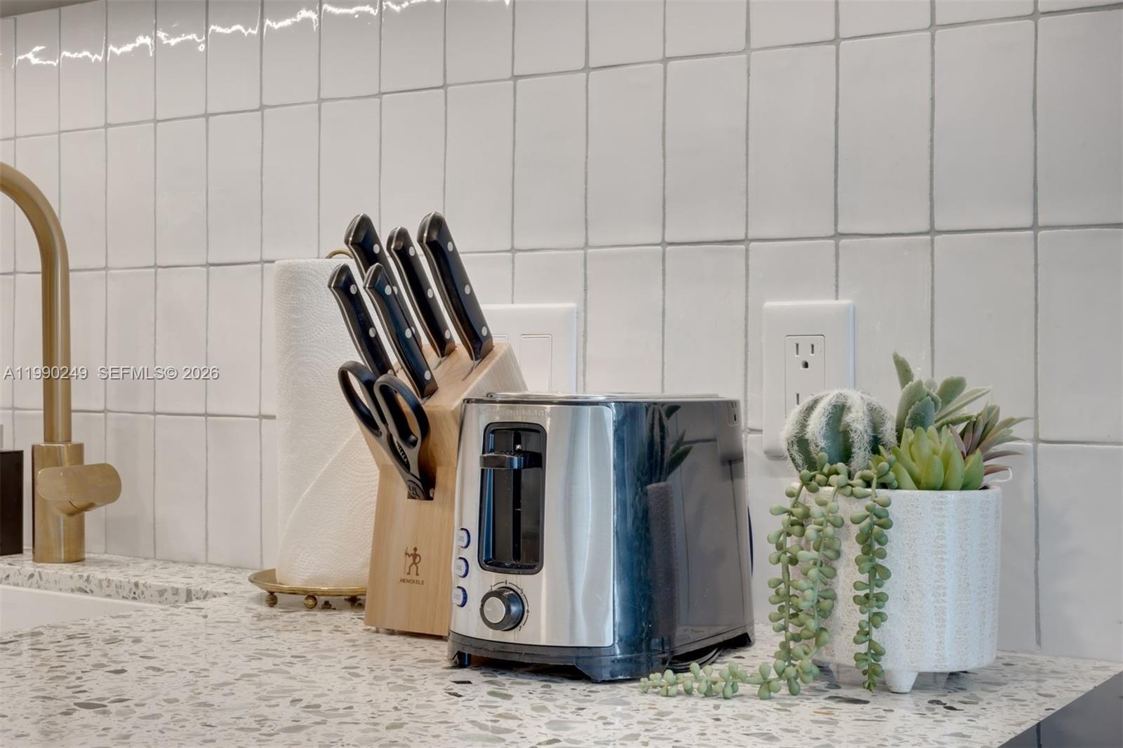 159 NE 6th St #2607 Miami, FL 33132