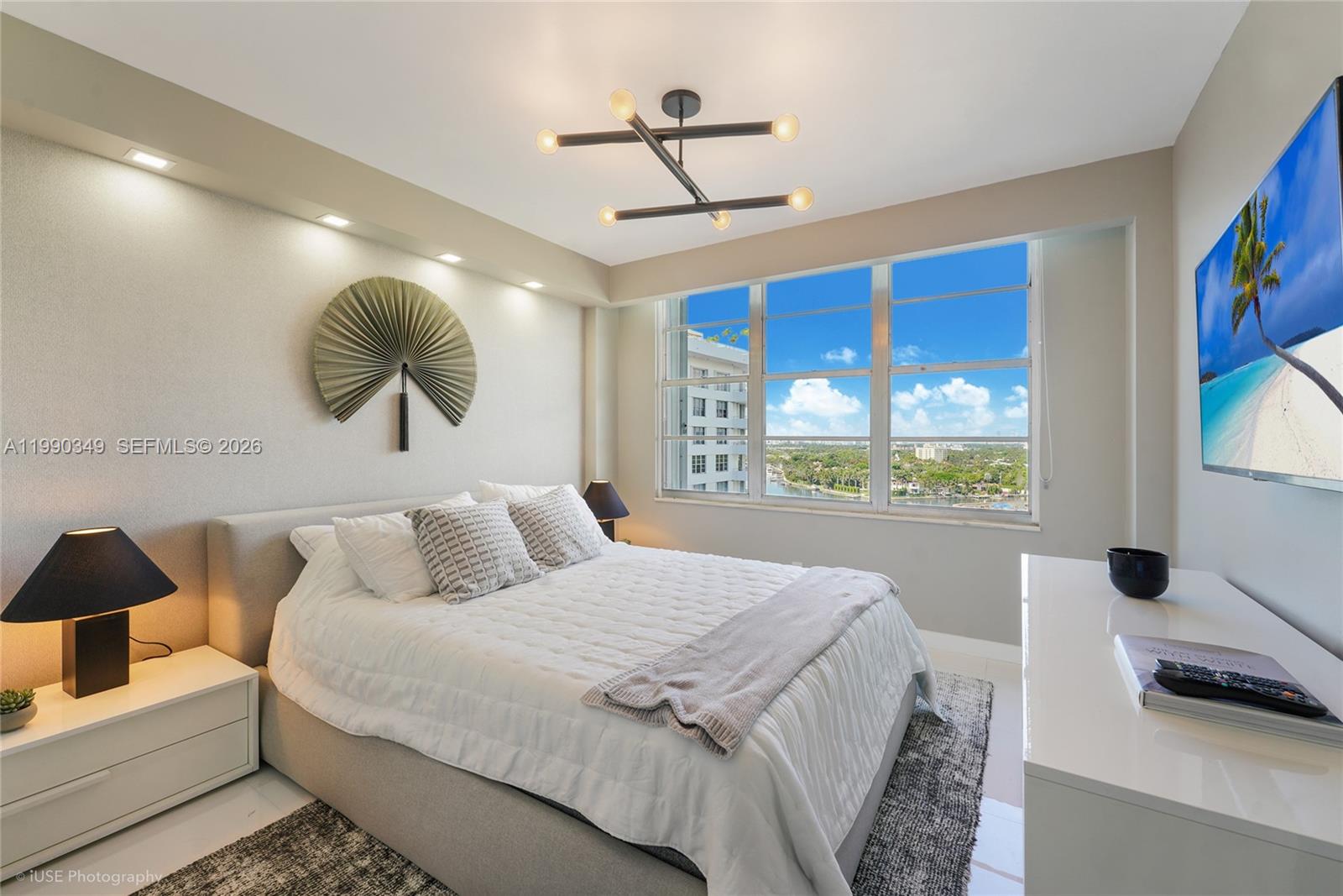 5161 Collins Ave #1508 Miami Beach, FL 33140