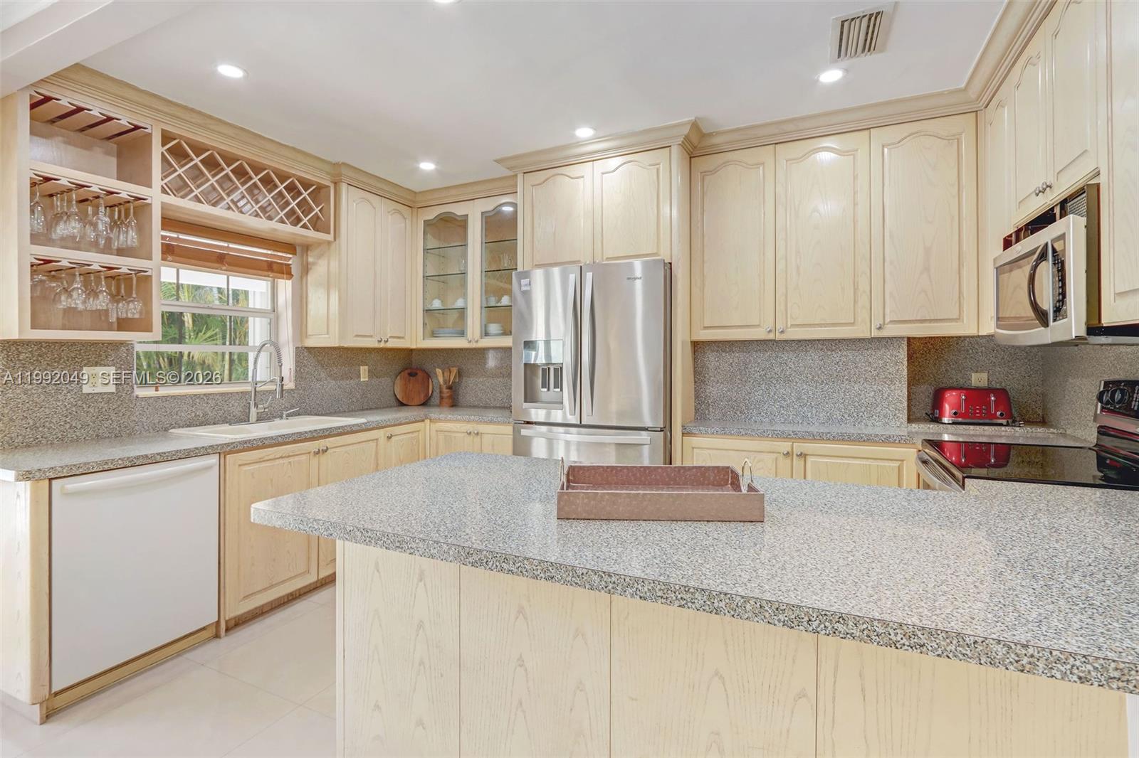 6810 SW 51st St Miami, FL 33155