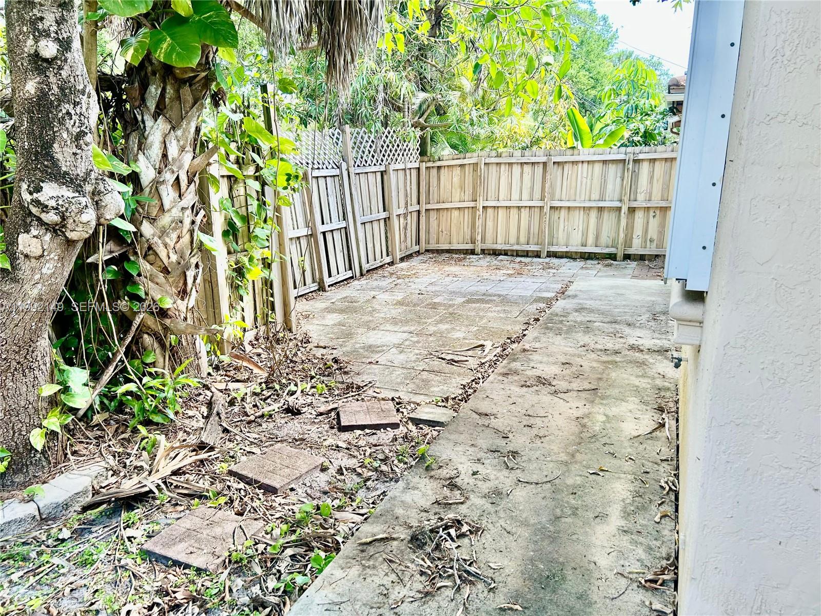 1445 SW 11th Pl Fort Lauderdale, FL 33312