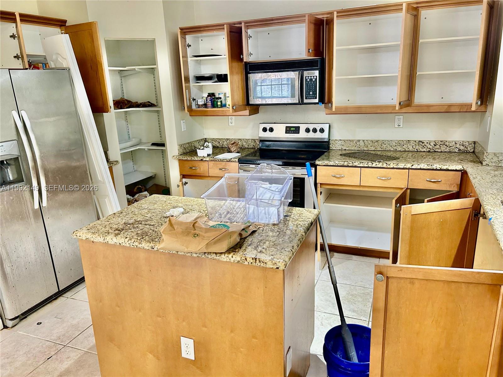 1445 SW 11th Pl Fort Lauderdale, FL 33312