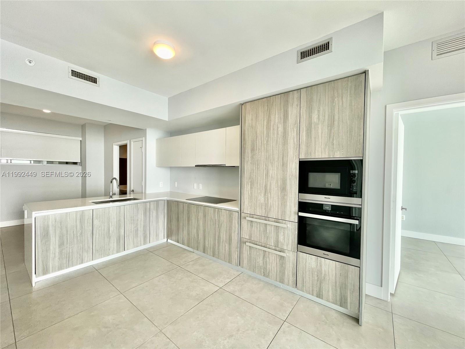 image Biscayne Beach7