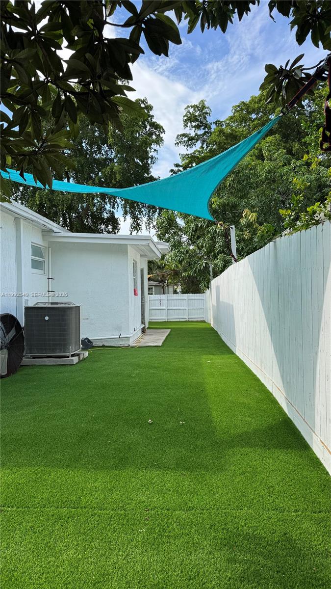 181 NE 121st St North Miami, FL 33161