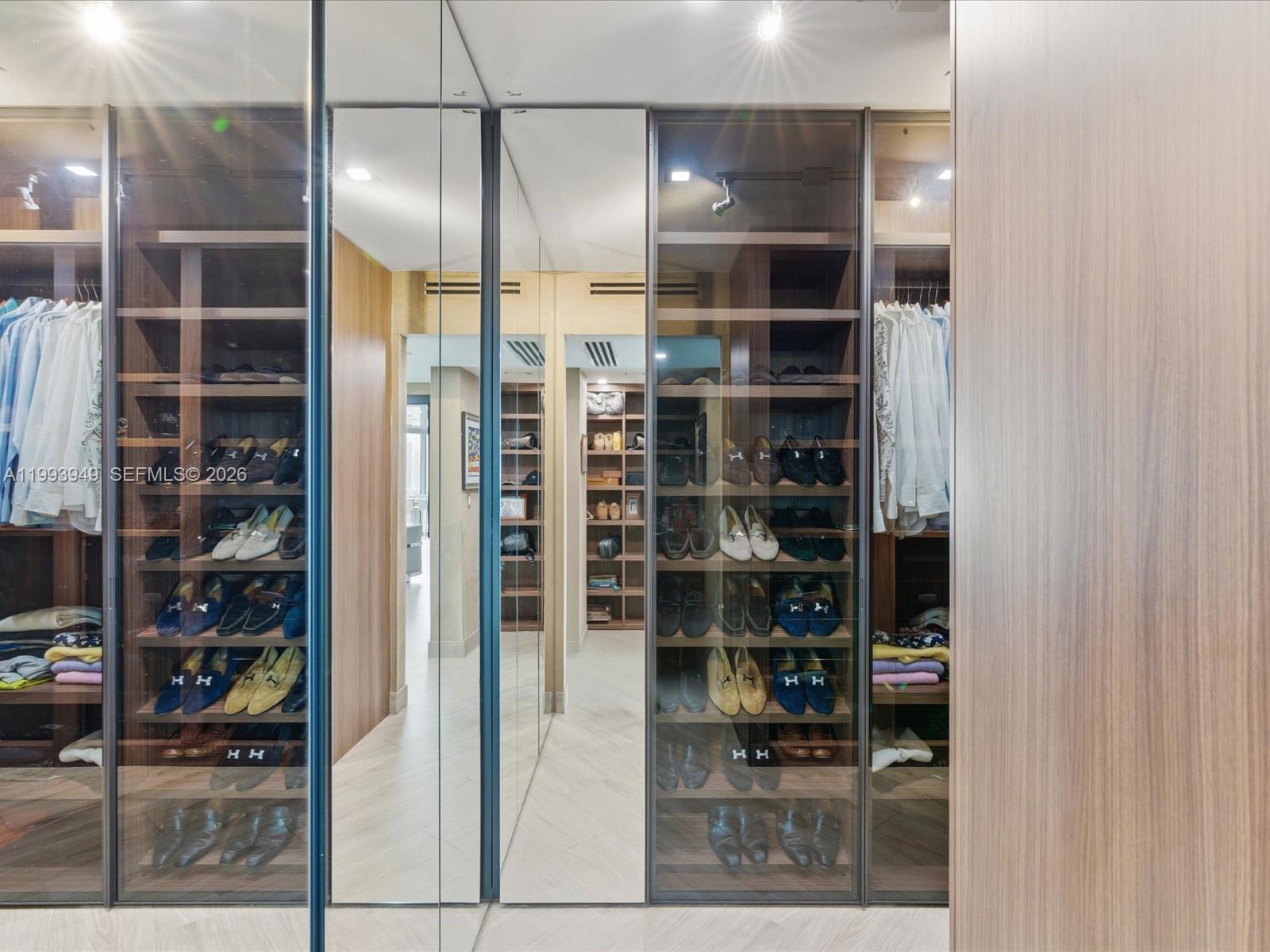 19955 NE 38th Ct #1205 Aventura, FL 33180