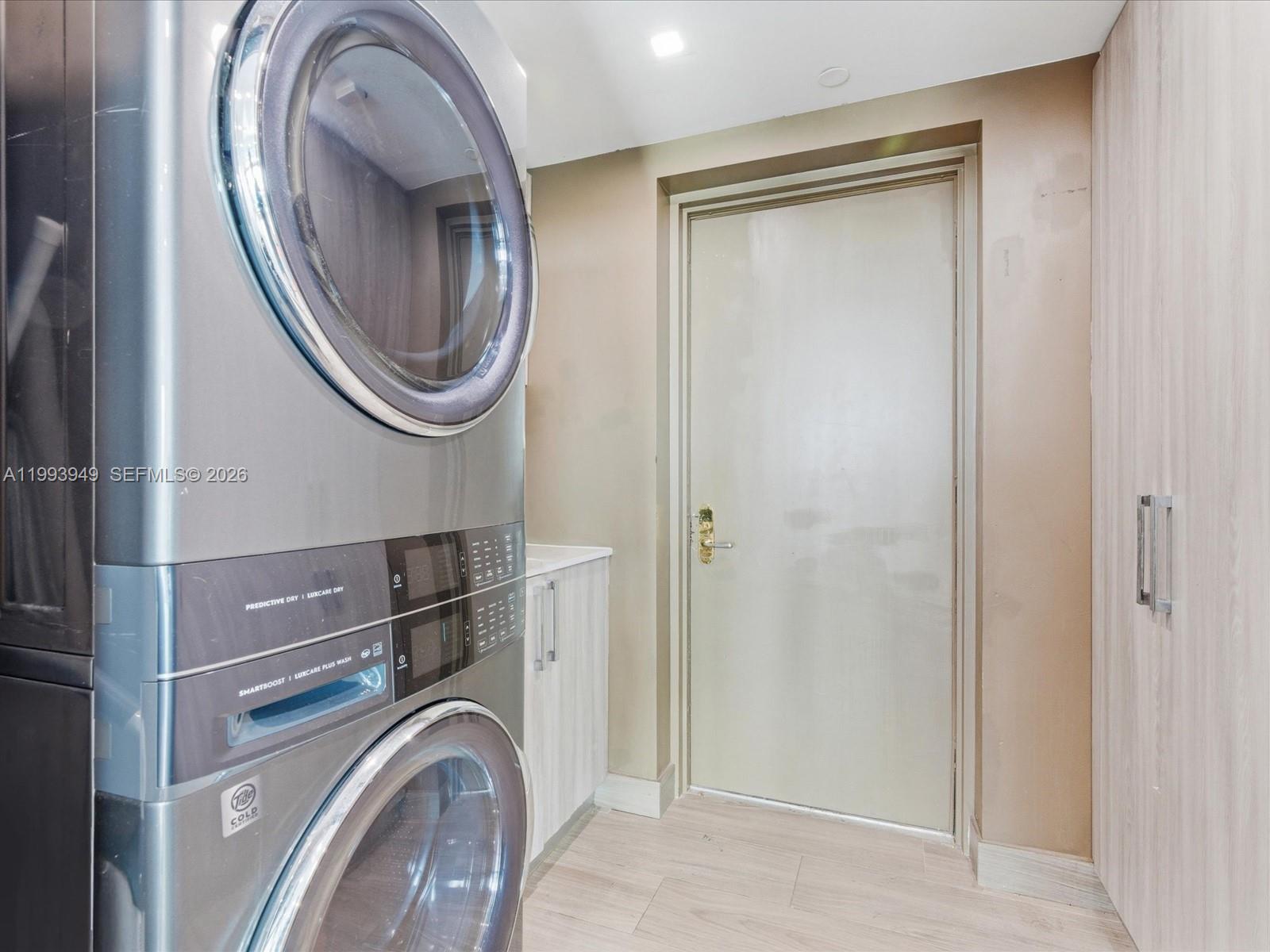 19955 NE 38th Ct #1205 Aventura, FL 33180