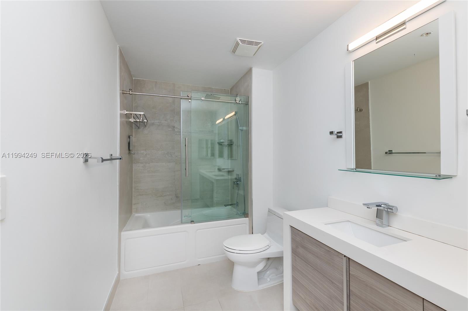 image Brickell on the River North11