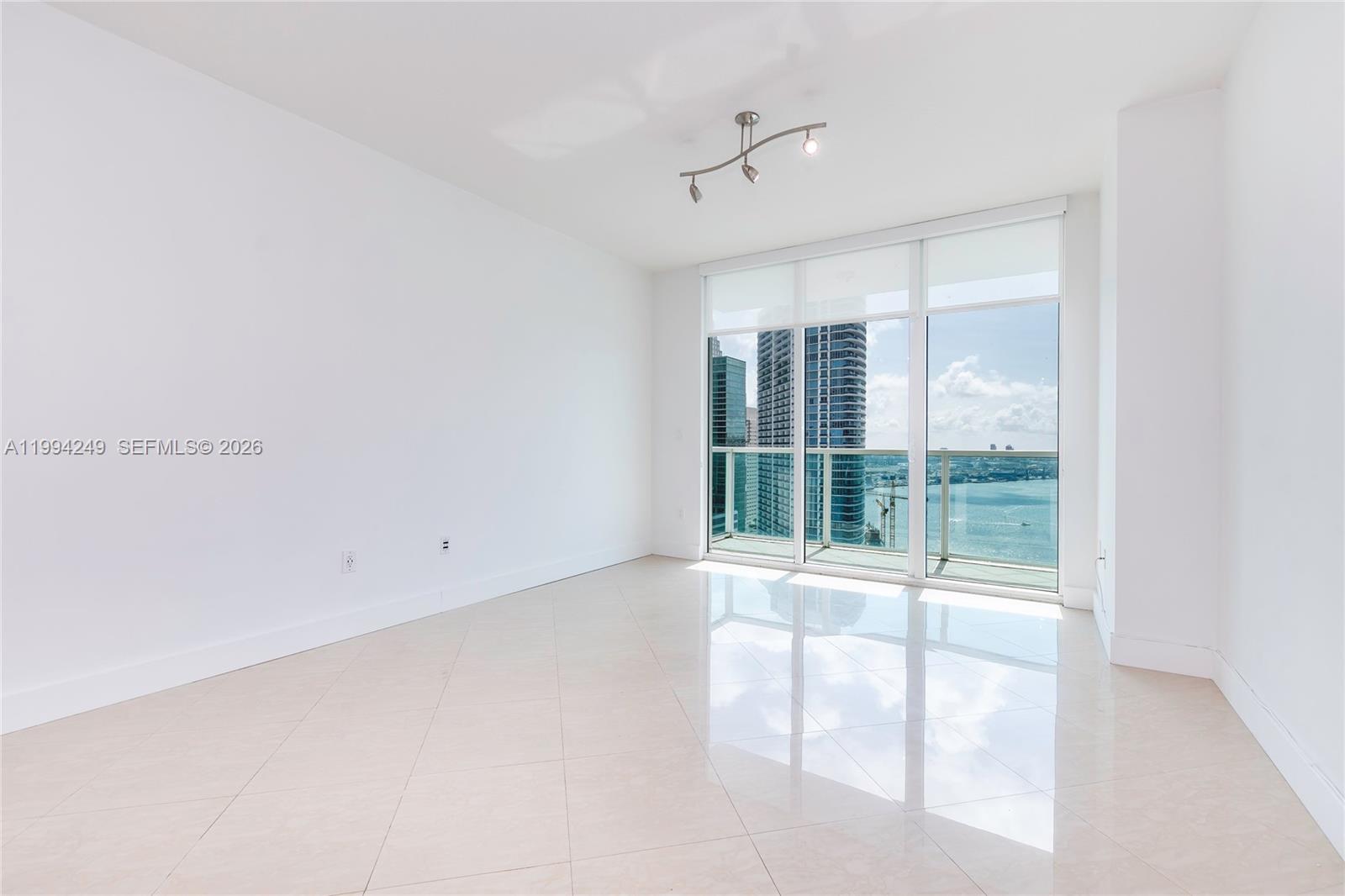 image Brickell on the River North29