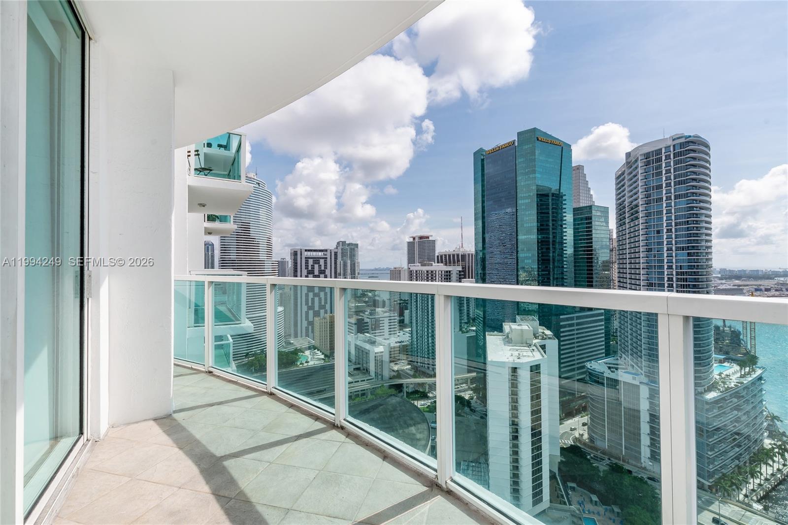 image Brickell on the River North31