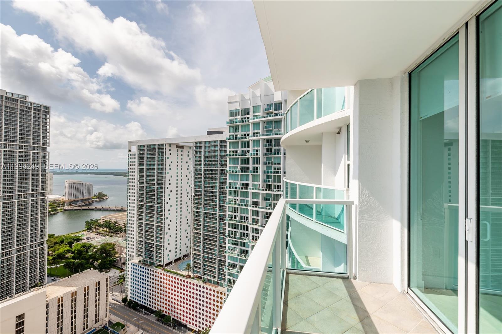 image Brickell on the River North35